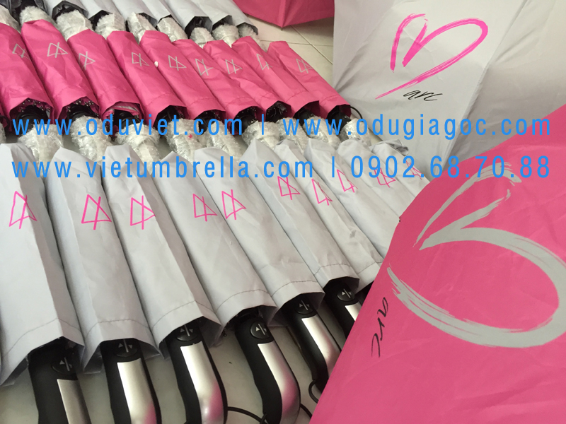 xưởng sản xuất ô dù cầm tay in logo quảng cáo